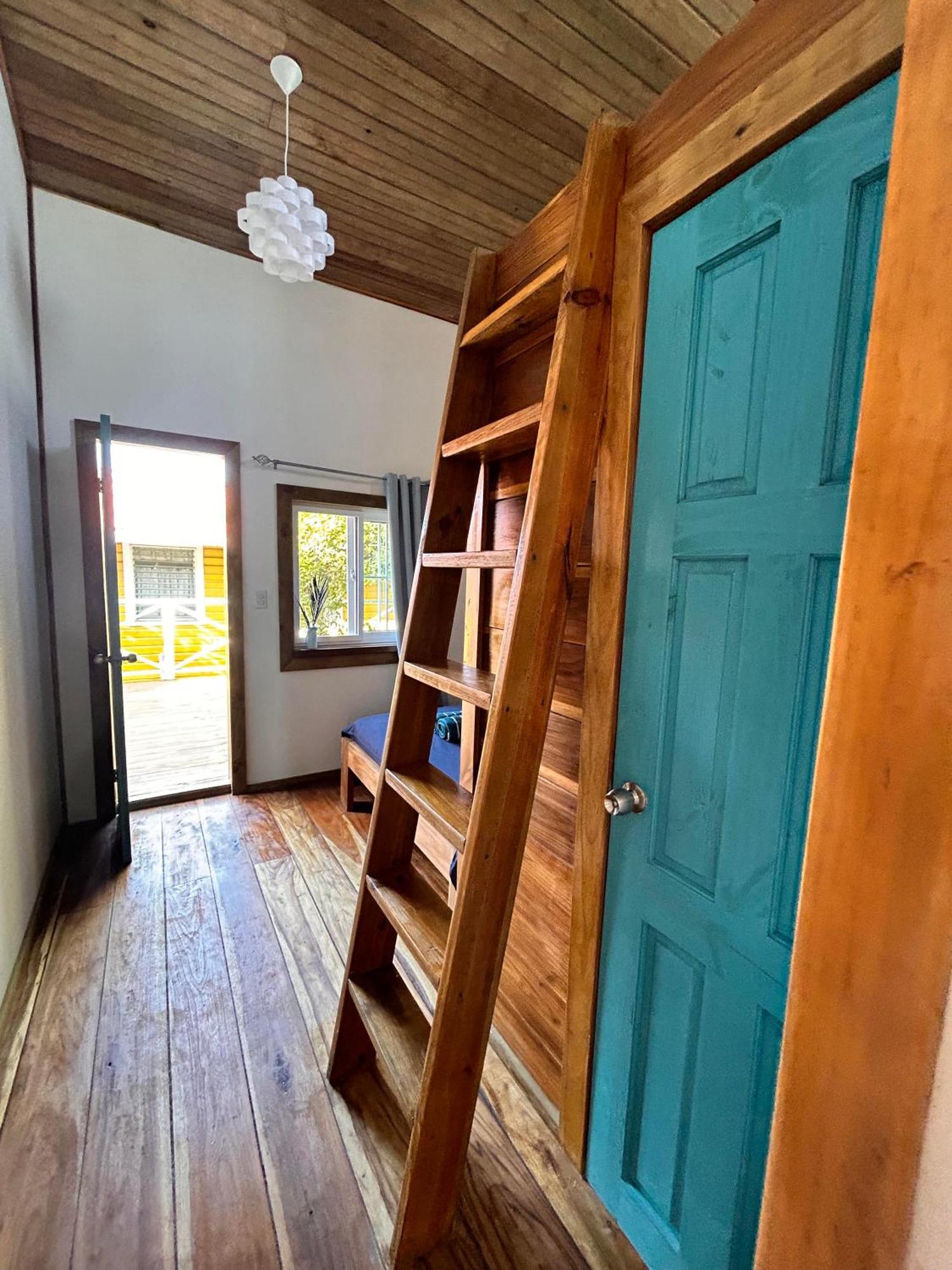 Casa Pelicano Bocas del Toro Exterior foto